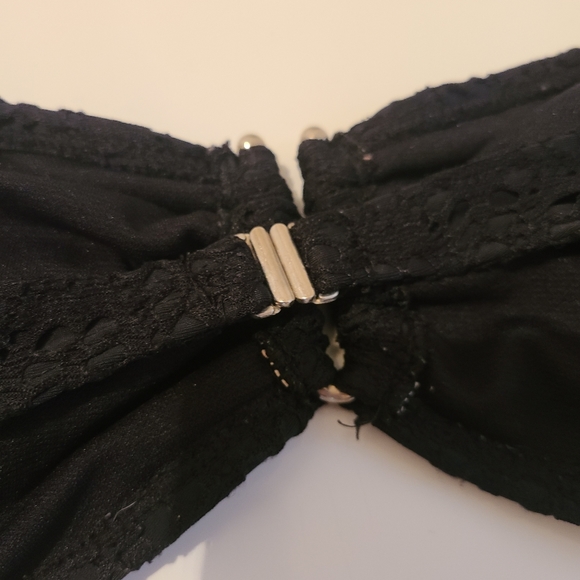 ❌️❌️SOLD❌️❌️Black lace bandeau bathing suit top size small - Picture 3 of 4